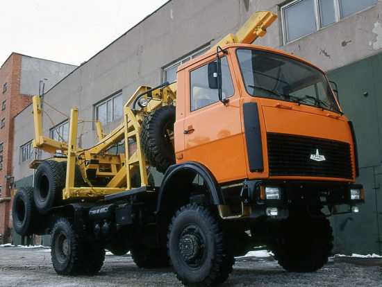 лесовоз МАЗ-5340В2